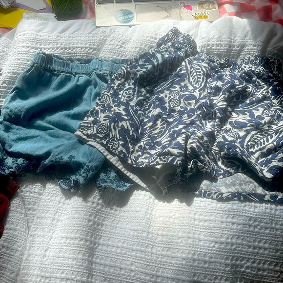 🩵🤍Shorts set!!!🤍🩵 - Picture 1 of 7